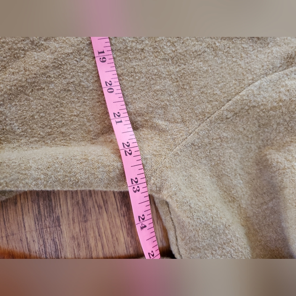 aritzia wilfred 100% merino wool cardigan, size large GUC -some wear underarms - Picture 5 of 14